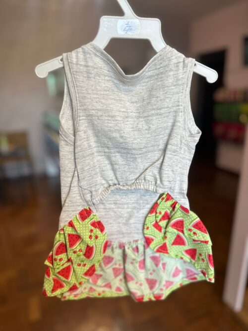 Vestido Cinza com Verde  Com Coração Estampado De Melancias - Laluna - Imagem 2